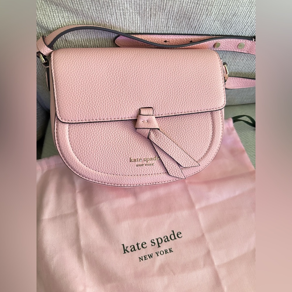 EUC - Kate Spade Knott Medium Saddle Crossbody